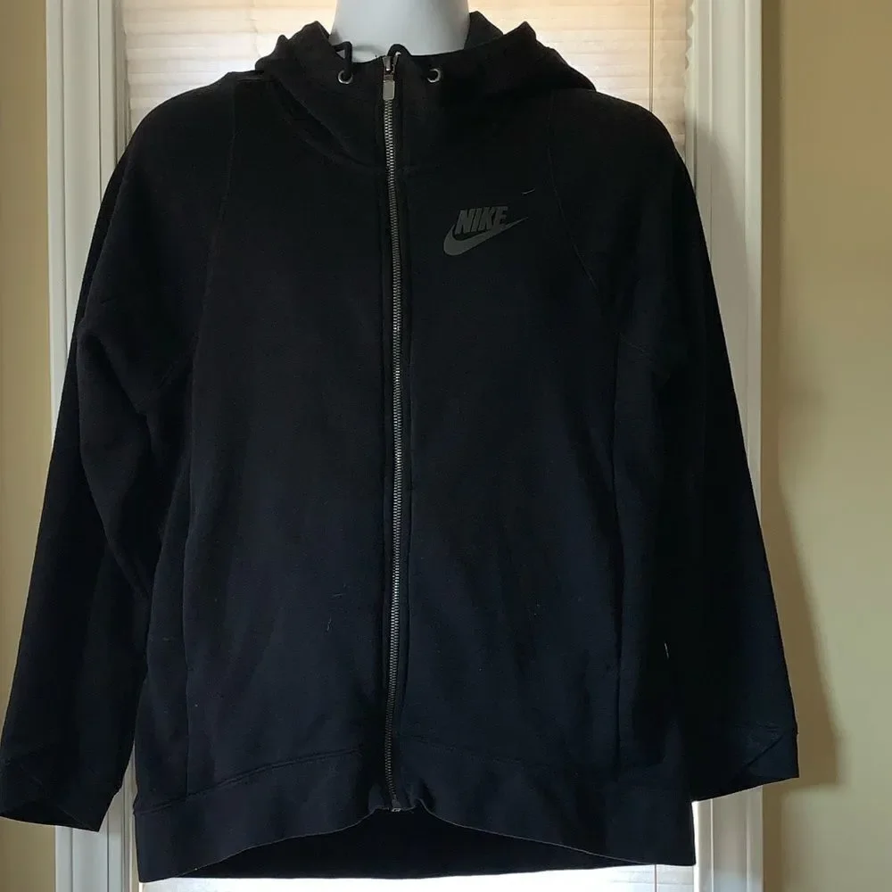 Nike Women’s Sportswear Tech Fleece